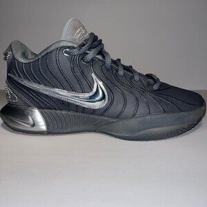 LeBron 21 Resilient - Gray - 8.5 mens